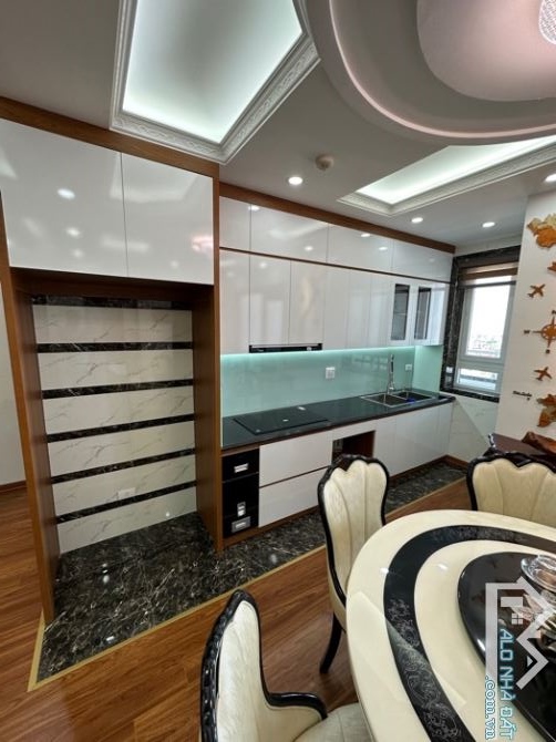 Bán gấp CCCC Nguyễn Lương Bằng, 3PN, 2WC nội thất siêu xịn, view đẹp, 130m2, chỉ 9,5 tỷ - 11