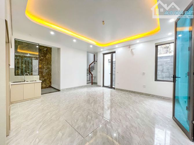 Cho thuê nhà GÓC 2MT A36Bis Nguyễn Trãi, Phường Nguyễn Cư Trinh, Quận 1 - 1