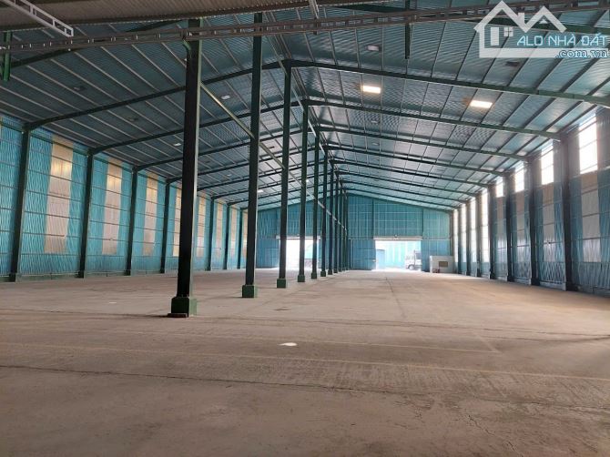 Cho thuê kho xưởng  1400m2 QL1A, Huyện Bến Lức, Tỉnh Long An - 1