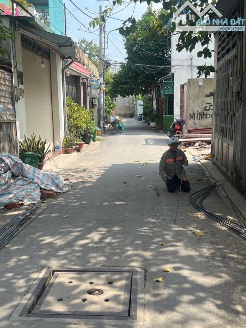 Nhà Sát Trường trinh. 5x17(83m2)-2Tầng- Hẻm Thông- Chỉ 5tỷ19. Còn Tl - 1