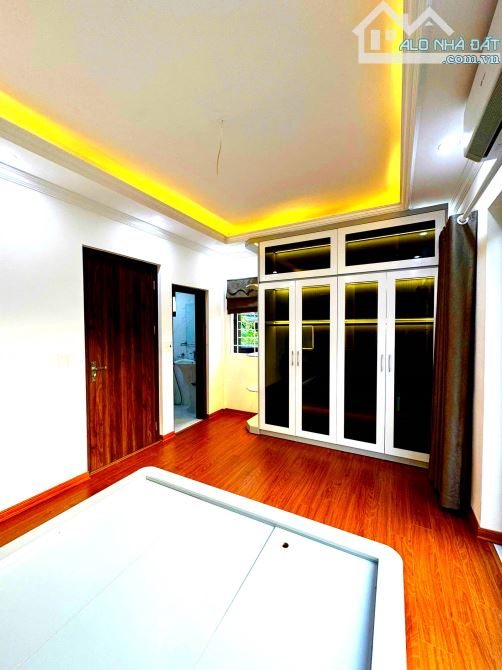 Hot, bán nhà Thanh Am DT60m2, MT4.5m, lô góc, ô tô tránh, kinh doanh, giá 7.9 tỷ - 1