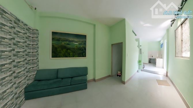 NHÀ 2 TẦNG, MẶT TIỀN RỘNG 10m, CÁCH 1 CĂN MẶT TIỀN KINH DOANH ĐƯỜNG BẾN VÂN ĐỒN Q.4. GIÁ 3 - 1