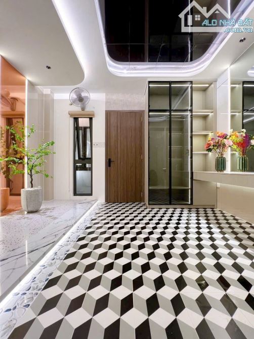 NHÀ MỚI FULL NỘI THẤT - HẺM ÔTÔ HOÀNG HOA THÁM P7 BÌNH THẠNH 5 TẦNG 4,5X16M CHỈ 11.X TỶ TL - 1