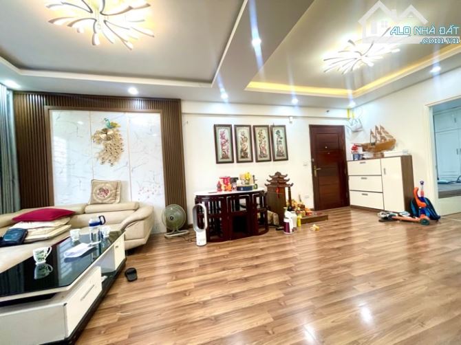 Bán căn hộ chung cư tại Handi Resco Lê Văn Lương, 110m2, 3PN, 2WC, NT siêu xịn, hơn 8 tỷ - 1