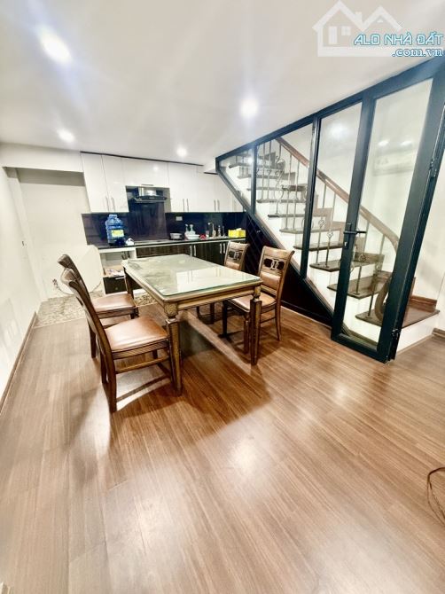 Bán nhà đẹp gần phố, 2 mặt thoáng 6 tầng phố Tương Mai, Hai Bà Trưng