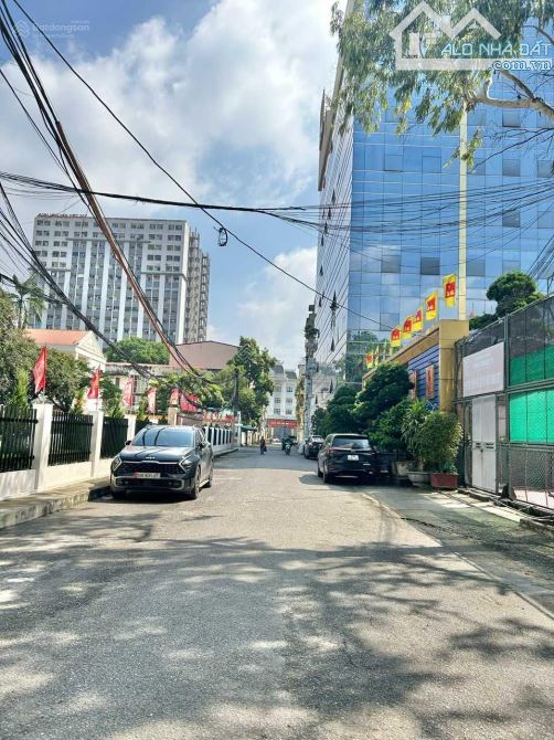 Bán nhà Đống Đa Đống phân lô BQP 75m2 x MT 5m nhà 2 mặt tiền đường- 100m ra hồ - 1