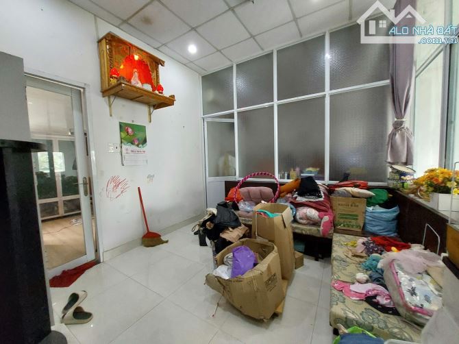 Chỉ nhỉnh 35.t.r/m2, gấp bán biệt thự mini KDC Bà Điểm 10*17, mua được căn nhà đôi luôn - 2