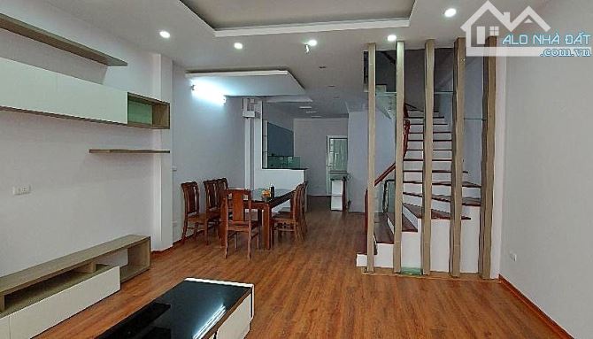 Bán nhà ngõ Thái Thịnh 1, phố Thái Thịnh, Q. Đống Đa: 39m2*5 tầng, ôtô, kinh doanh, 15 tỷ - 2