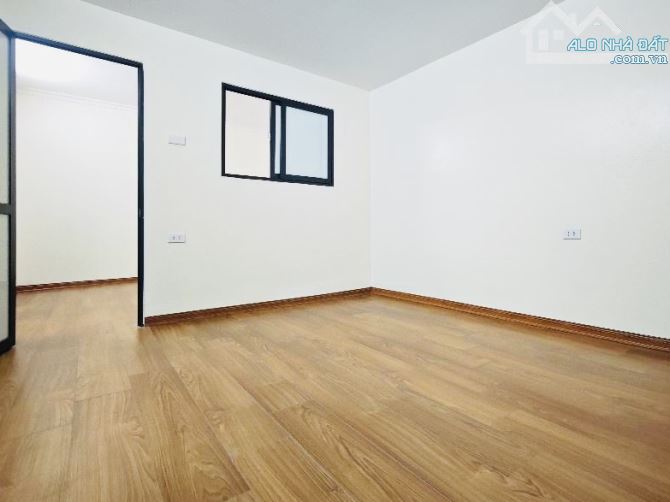 HOA HẬU VĨNH NGỌC GẦN CẦU NHẬT TÂN  Ô TÔ TRÁNH KIINH DOANH TỐT - 2