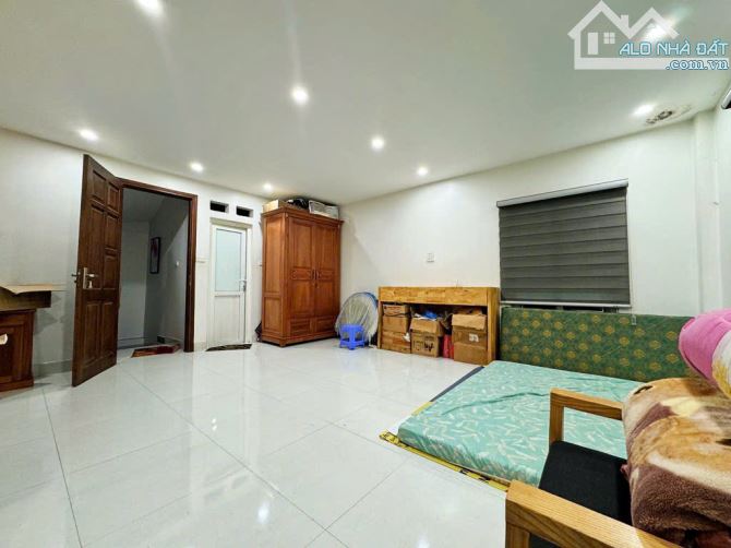 THẠCH BÀN LONG BIÊN. 
NHÀ DÂN XÂY 45 M², 4 TẦNG, MT 4,5 M, 6 T.Ỷ (TL). NGÕ Ô TÔ THÔNG - - 2