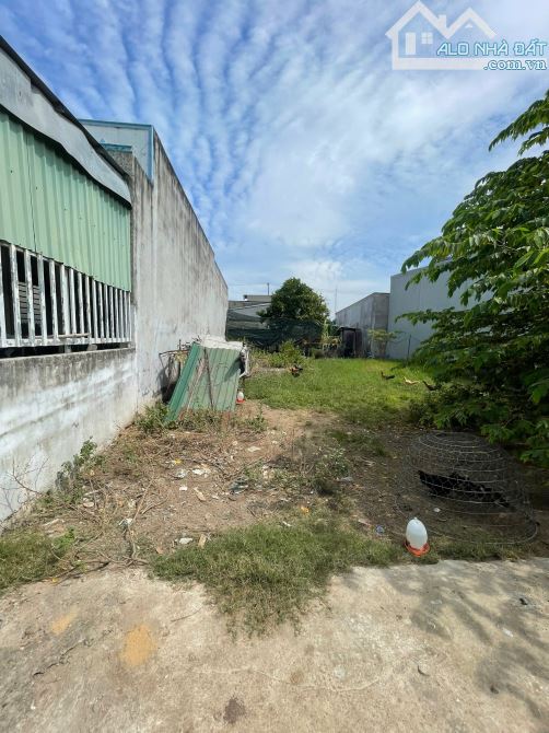 Bán đất 100m2 ĐỨC HÒA HẠ _ GẦN THỊ TRẤN giá 1ty150 SỔ HỒNG RIÊNG , KHU DÂN CƯ - 2
