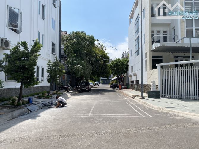 Bán nhà căn góc đường số 2 P An Phú Quận 2 gần chợ (172m2) 32 tỷ - 2