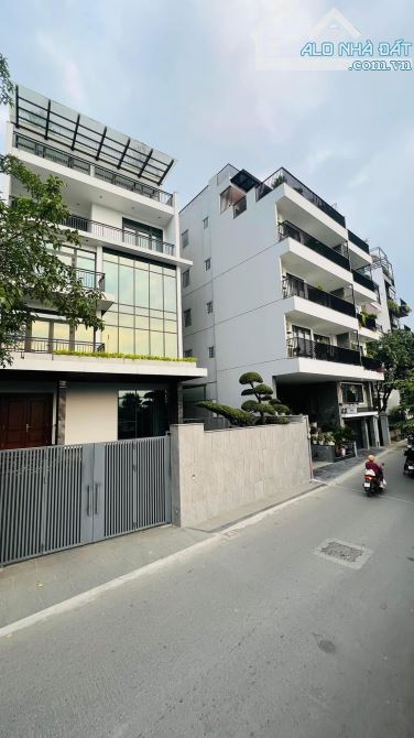 BuilDing - Mặt Hồ Tây - Ô Tô  - Dòng tiền 5000usd/tháng - 128M x8 Tầng, MT8M Giá 78 Tỷ - 2