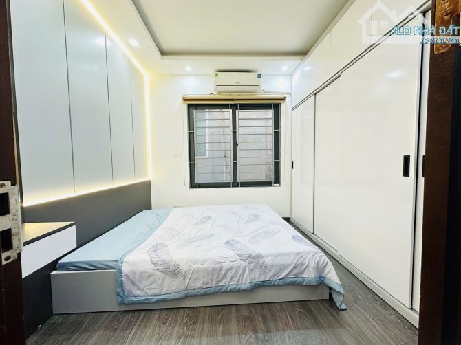 Bán nhà trong ngõ phố Đại Từ, 32m2, 5 tầng - 2