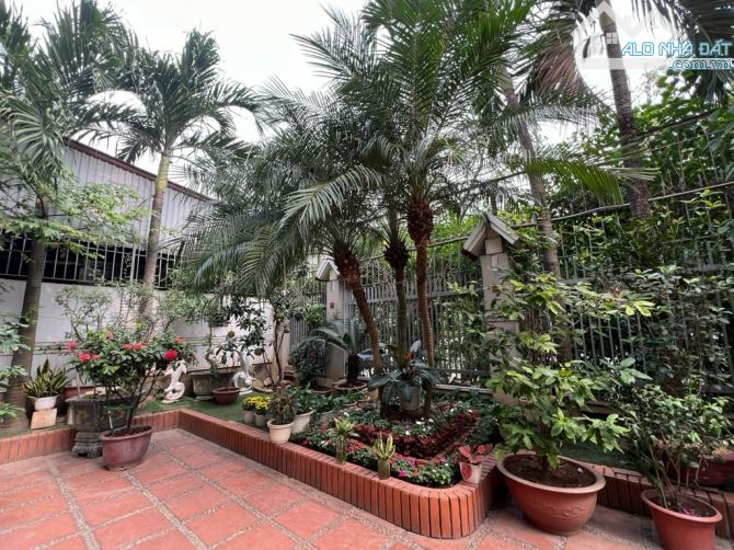 Bán biệt thự siêu hiếm Văn Phú, ô tô tránh, kinh doanh, vỉa hè, sân vườn, 210m2 nhỉnh 33tỷ - 2