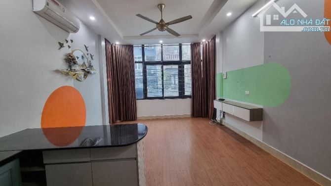 Mặt phố Trần Điền, vỉa hè đá bóng, kinh doanh - 2
