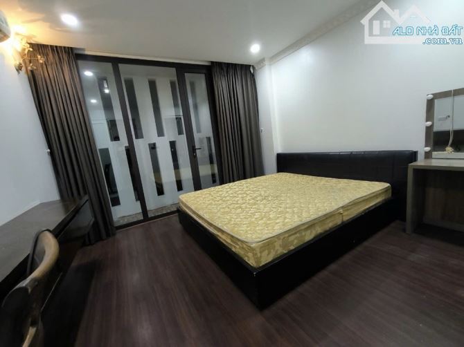 Bán nhà đẹp gần phố, 2 mặt thoáng 6 tầng phố Tương Mai, Hai Bà Trưng