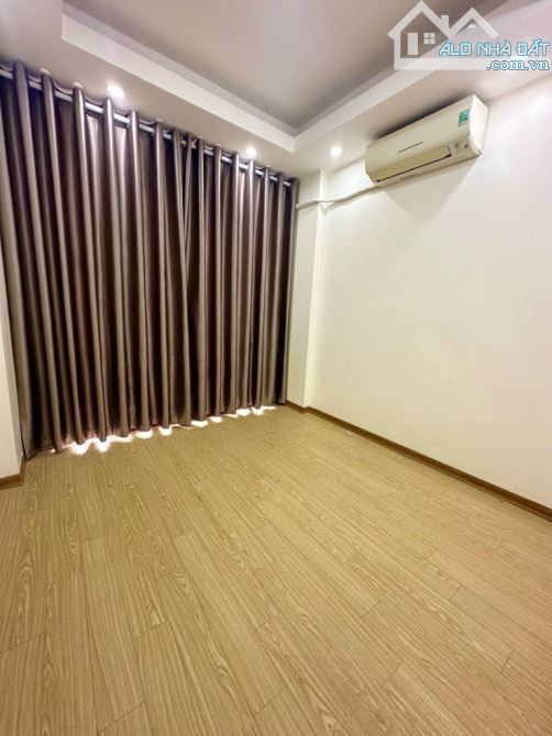 Bán nhà Mặt ngõ Kinh doanh Lô Góc 2 thoáng - phố 8/3 - 38m2 - 6.2 tỷ - 2