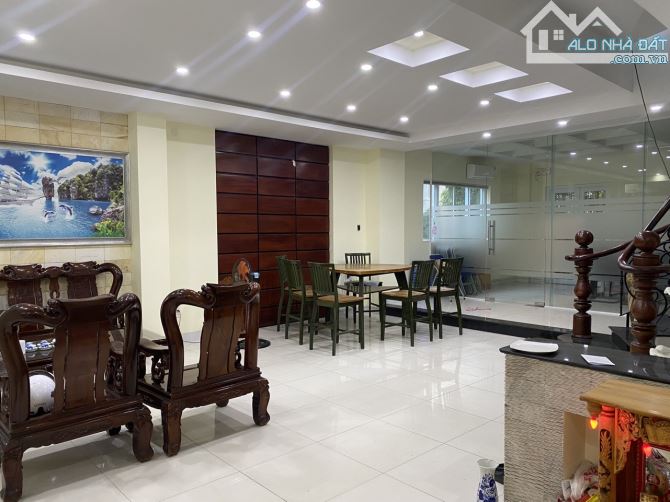 Bán nhà căn góc đường số 2 P An Phú Quận 2 gần chợ (172m2) 32 tỷ - 24