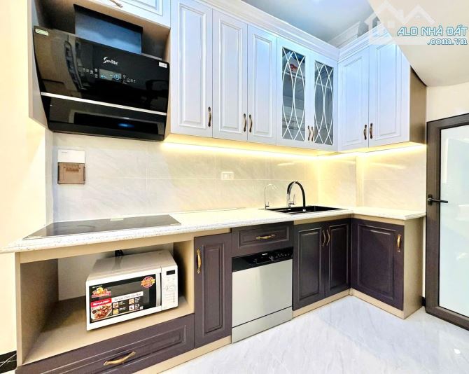 Siêu phẩm Hoàng Mai - Ô tô đỗ cửa - Xây mới kính koong - Full nội thất nhập khẩu - 3