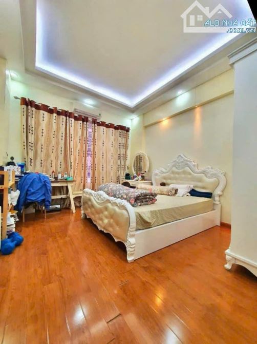 Bán nhà 6 Tầng, 40m2 ,MT 3,8M ngõ 92 Nguyễn Khánh Toàn Cầu Giấy - 3