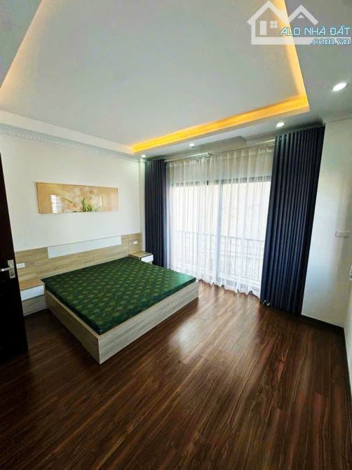 PHỐ NGỌC LÂM LONG BIÊN - NHÀ 5 TẦNG 38 M² - LÔ GÓC 2 THOÁNG - GẦN CẦU CHƯƠNG DƯƠNG - TẶNG - 4