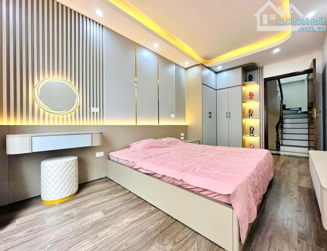 Siêu phẩm Hoàng Mai - Ô tô đỗ cửa - Xây mới kính koong - Full nội thất nhập khẩu - 4