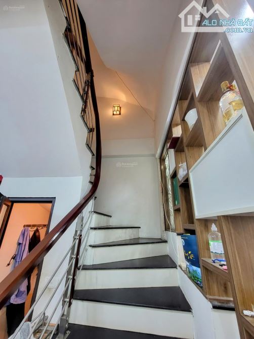 BÁN NHÀ DÂN XÂY THẠCH BÀN 40m2, 5 TẦNG, MT 4.3m, Ô TÔ VÀO, giá 5.2 tỷ - 4