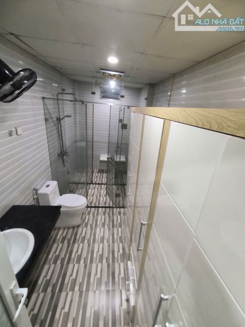 Bán nhà đẹp gần phố, 2 mặt thoáng 6 tầng phố Tương Mai, Hai Bà Trưng