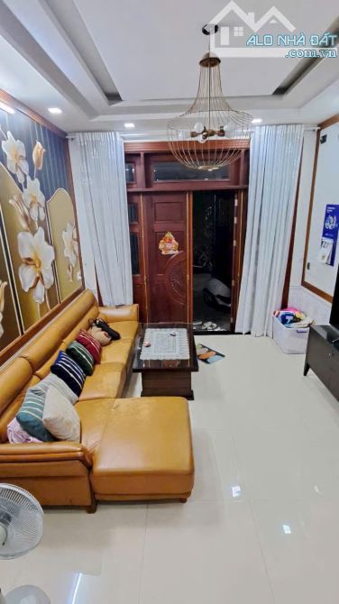 64M2 - Xe Hơi Ngủ Trong Nhà - 4 Tầng BTCT - Khu Phân lô Đồng Bộ - 6