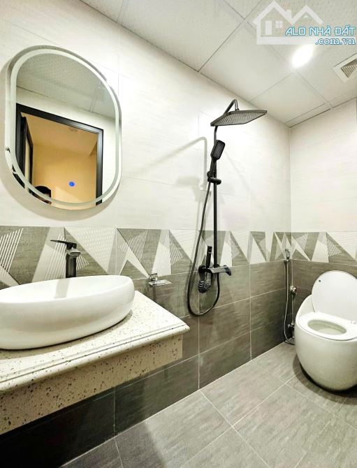 Siêu phẩm Hoàng Mai - Ô tô đỗ cửa - Xây mới kính koong - Full nội thất nhập khẩu - 7