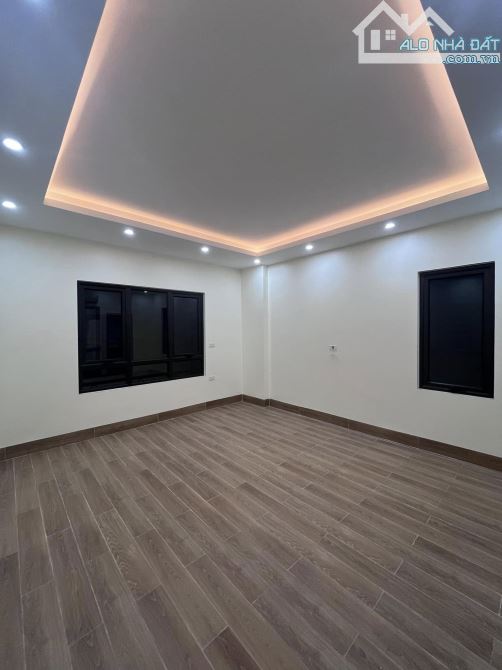 Nhà đệp ở ngay Cầu Giấy. Sổ A4 40m, 6 tầng 4 ngủ MT4m3 Giá 10.9 tỷ - 7