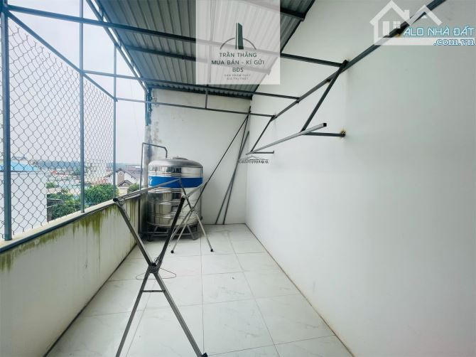 Vì nhu cầu mở rộng kinh doanh chủ cần nhượng lại mặt bằng đường 30/4 T.T Ngãi Giao - 9