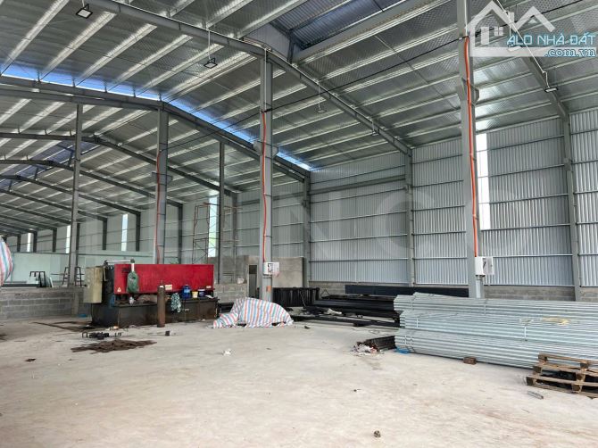 Cho thuê kho xưởng 1.600m² xây dựng mới, đường cặp Quốc Lộ 1A, Q. Cái Răng, TP. Cần Thơ  —