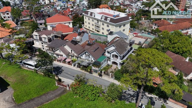 HIẾM! villa mặt tiền Nguyễn Viết Xuân P4 cung đường đậm chất Đà Lạt