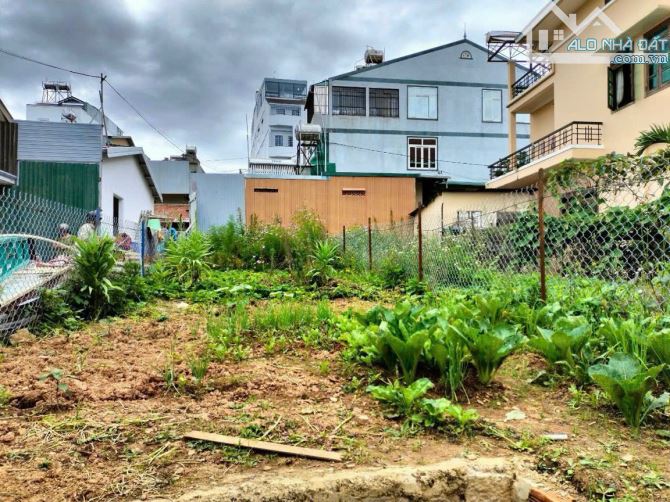BÁN LÔ ĐẤT 82M2 MÊ LINH - P9 - ĐÀ LẠT.