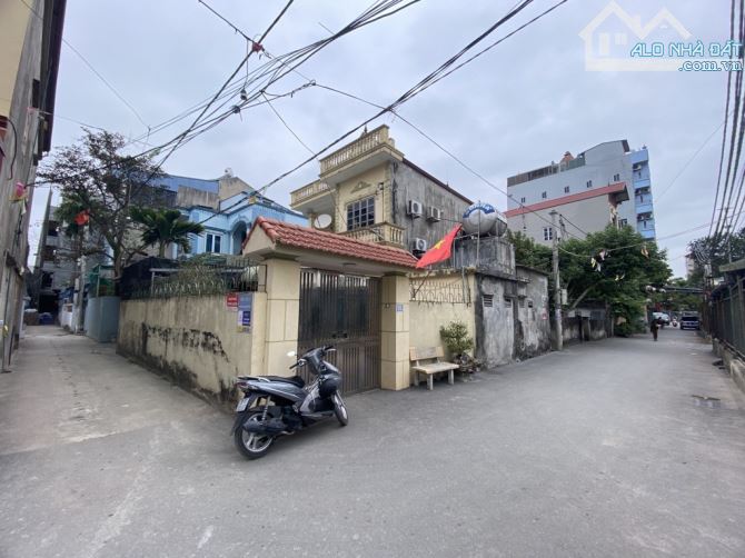 HOT - 6.8 TỶ - NHÀ 42M² - 7 PHÒNG NGỦ - Ô TÔ ĐỖ CỬA - GẦN ĐƯỜNG QUANG TRUNG