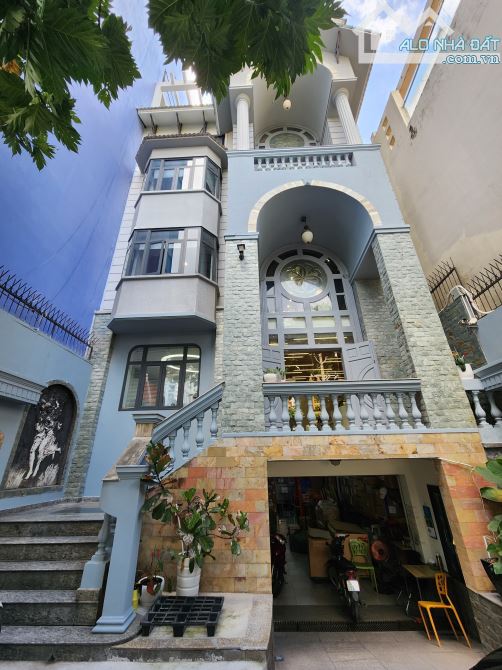Bán Biệt thự MTĐ Lam Sơn, P.5, Quận Phú Nhuận . DT = 253m2: