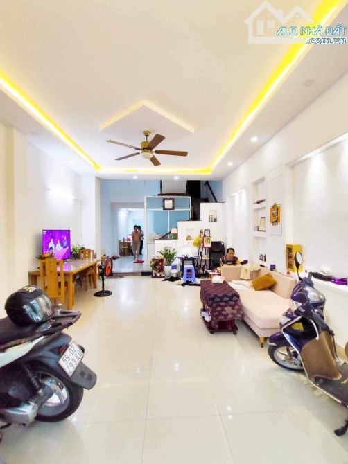 Bán gấp nhà mới đẹp 4 tầng, 96m2, hẻm 5m Nguyễn Duy Trinh, Bình Trưng Tây, Q.2 giá đầu tư