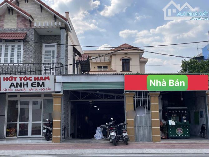 Bán nhà 3 tầng. Mặt tiền kinh doanh QL 13 Cũ. Hiệp Bình Phước Tp Thủ Đức,  637,8 m²