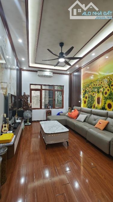 Bán gấp Thanh Xuân nhà đẹp: 38m*5tầng, 20m ra ô tô, full đồ, chỉ 7tỷ5 có bớt.