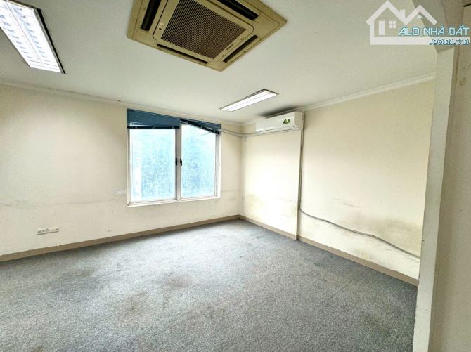 Cho thuê văn phòng đẹp, 22 triệu, 120m2 tại Vũ Ngọc Phan, Đống Đa, Hà Nội
