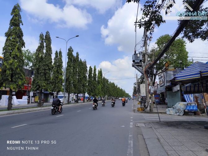 Bán nhà trệt lầu chiều ngang 10m lộ 5m ngay trung tâm đường Nguyễn Văn Cừ gần ĐH Y Dược - 1