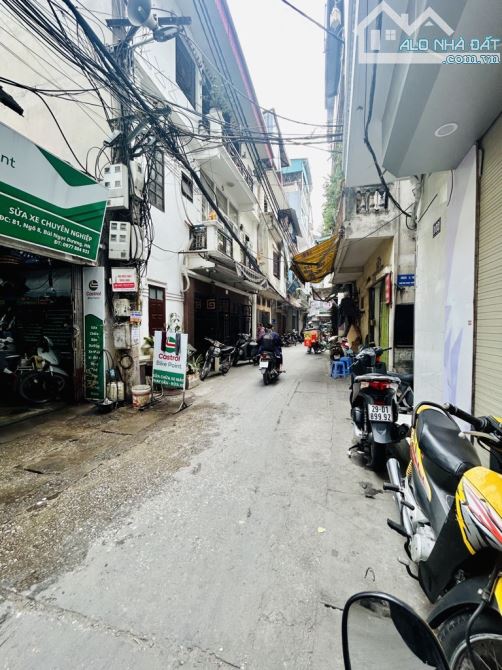 Bán nhà đẹp Gia Quất - Dân Xây - Ô tô - 40m2 - 4 tầng - Nhỉnh 5 tỷ (TL) - 1