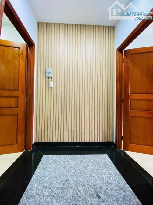 Bán nhà D1 (Nguyễn Văn Thương) - Vị trí vàng 4,2x13m - Nhà mới 5 tầng full nội thất ở ngay - 16
