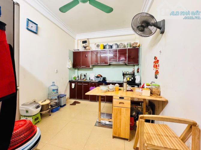Bán nhà Đông Quan Cầu Giấy. Sổ A4 45m, 4 tầng 4 ngủ MT3m1 Giá 10 tỷ - 2