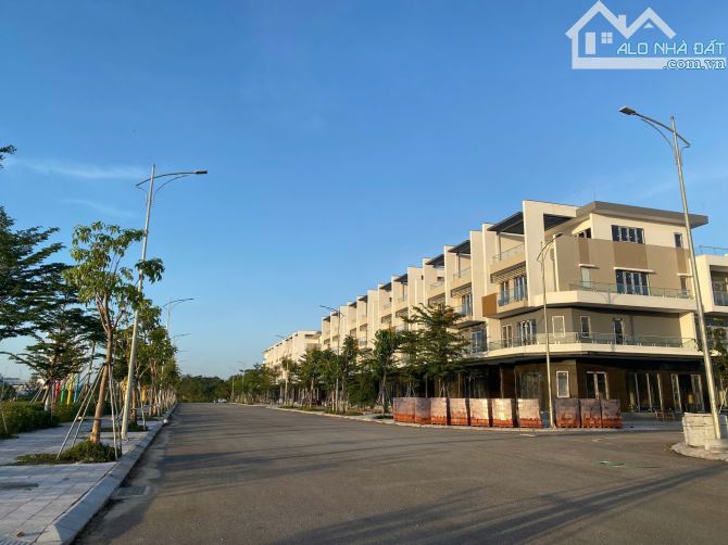 SHOPHOUSE MẶT TIỀN ĐƯỜNG HOÀNG QUỐC VIỆT SIÊU VIP - 2