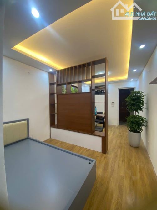 HÓT! Tập thể xây dựng điện ngõ 33 Lương Ngọc Quyến-Hà Đông. 90m 2PN 2VS chỉ 2,32 tỷ.Ở ngay - 2