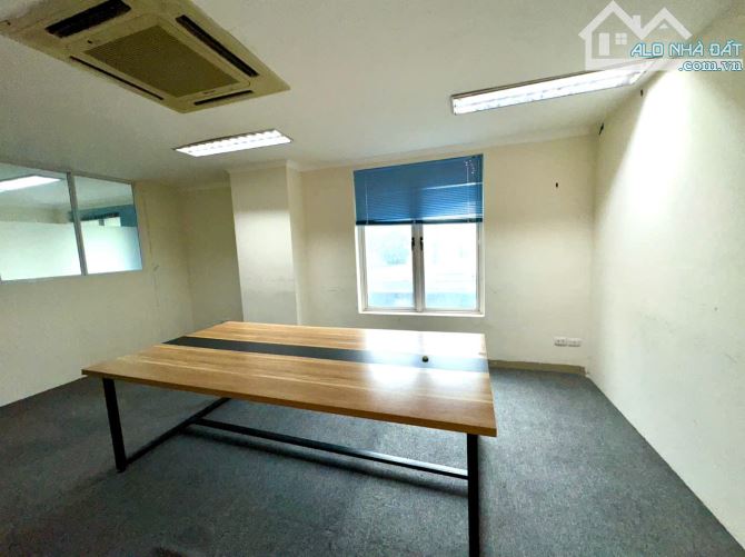 Cho thuê văn phòng đẹp, 22 triệu, 120m2 tại Vũ Ngọc Phan, Đống Đa, Hà Nội - 2