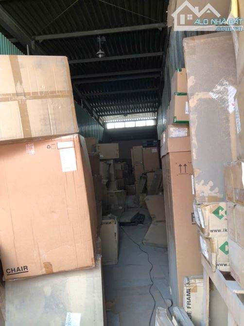 Cho thuê kho nhỏ Quận 7_ DT 170m xe cont vào ban ngày, tường xây sạch đẹp. - 2